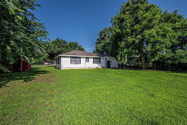 406 SW 4th St, Tuttle, OK 73089 - back of property with a yard