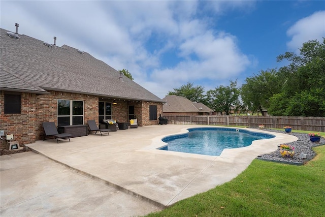 126 Castle Gate Dr, Choctaw, OK 73020 - view of swimming pool featuring a patio and a fenced backyard