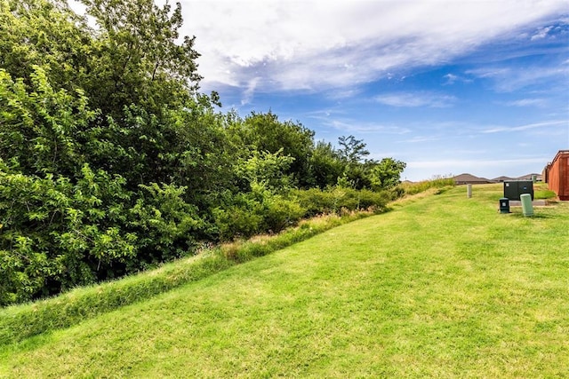 9920 Black Bear Trl, Yukon, OK 73099 - view of grassy yard
