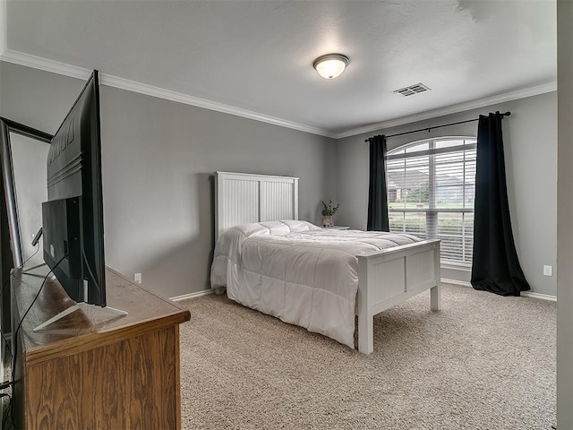 7821 Lindsay Ln, Edmond, OK 73025 - bedroom with crown molding and light colored carpet