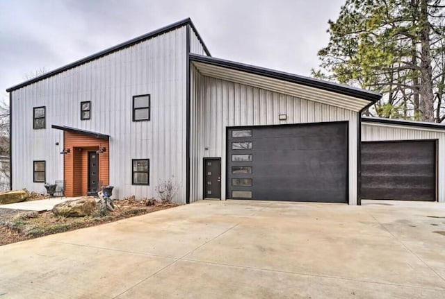 115008 S 4292nd Rd, Porum, OK 74455 - view of front of property featuring a garage
