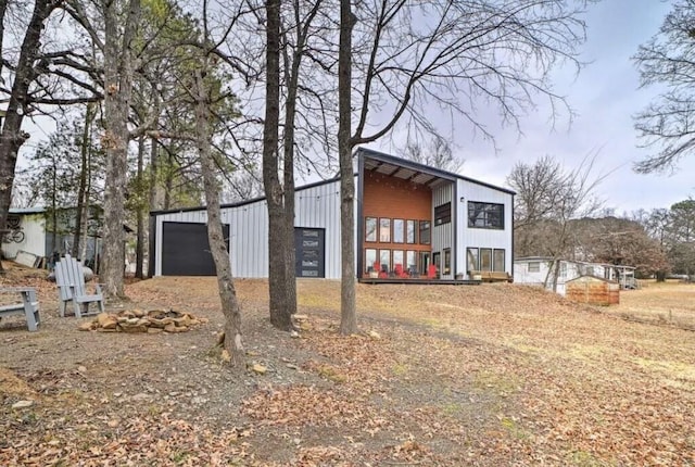 115008 S 4292nd Rd, Porum, OK 74455 - view of outbuilding featuring a garage