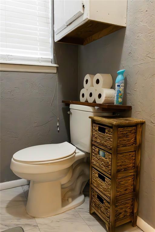1702 W Boyd St, Norman, OK 73069 - bathroom with toilet