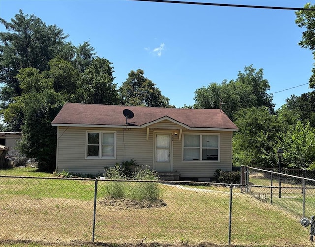 9424 NE 28th St, Oklahoma City, OK 73141 - view of front of house with a fenced backyard