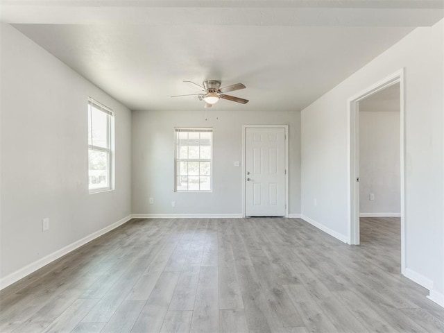 321 W Farrall Ave, Shawnee, OK 74801 - foyer featuring ceiling fan and light wood-style floors