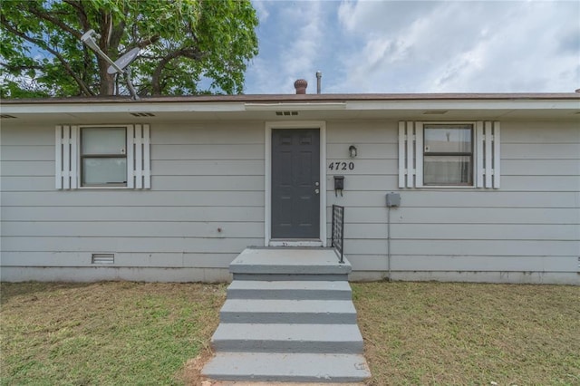 4720 S Youngs Blvd, Oklahoma City, OK 73119 - view of front of property featuring crawl space and a front lawn