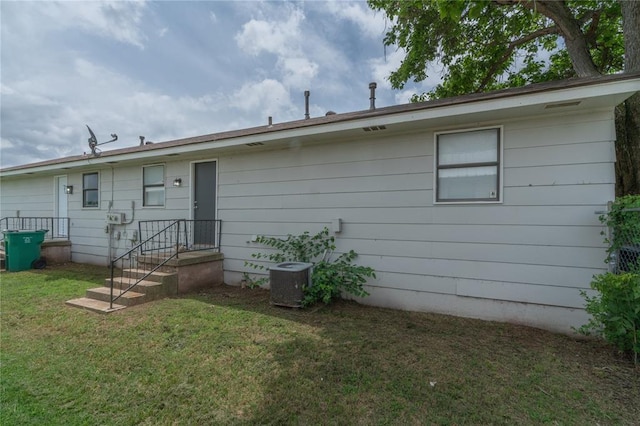 4720 S Youngs Blvd, Oklahoma City, OK 73119 - back of property with a lawn