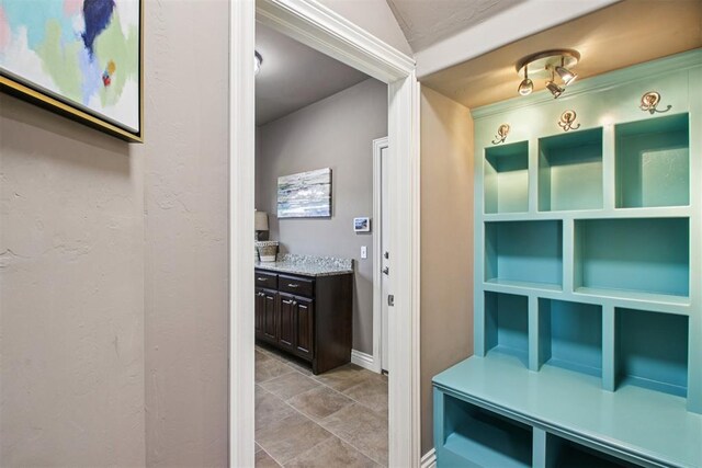 8401 NW 140th St, Oklahoma City, OK 73142 - mudroom with baseboards