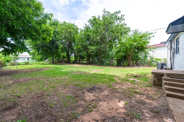 239 SE 48th St, Oklahoma City, OK 73129 - view of yard