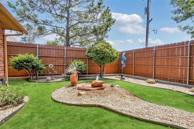 3217 Quail Cir, Altus, OK 73521 - view of fenced backyard