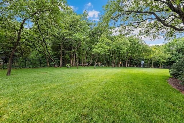 1605 Hidden Lake Dr, Edmond, OK 73034 - view of yard