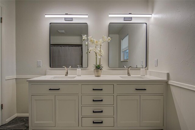 4973 NW 31st Ter, Oklahoma City, OK 73122 - bathroom featuring double vanity