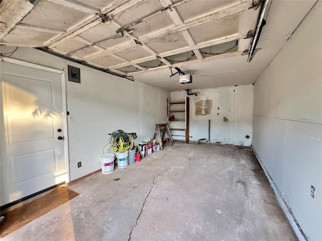 2332 NW 31st St, Oklahoma City, OK 73112 - garage with a garage door opener