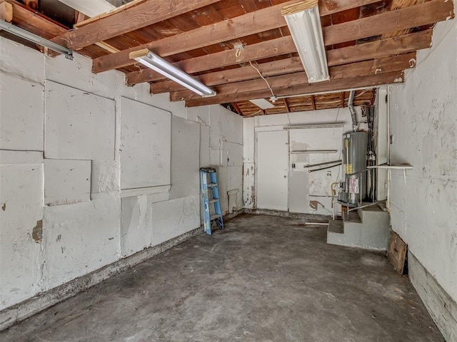 7235 SE 15th St, Midwest City, OK 73110 - garage featuring gas water heater