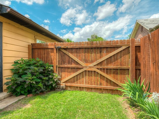 503 W Owens St, El Reno, OK 73036 - view of yard with a gate