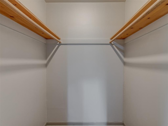 2822 N Market Ave, Shawnee, OK 74804 - view of walk in closet