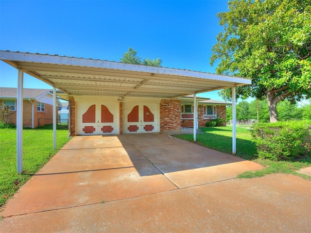 4021 E Larkwood Dr, Del City, OK 73115 - view of patio featuring driveway