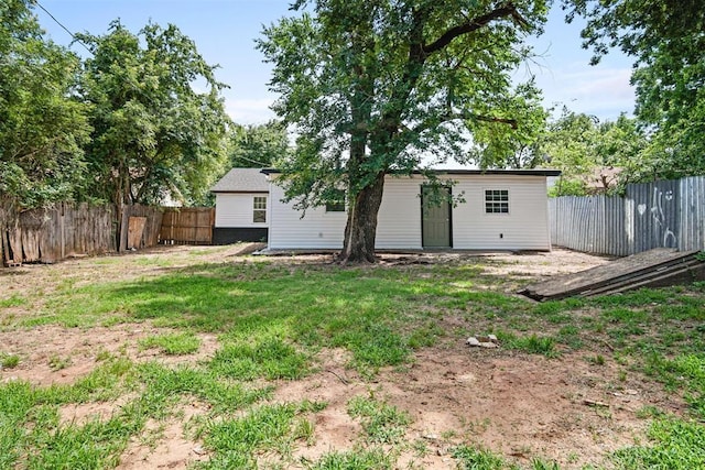 813 SW 56th St, Oklahoma City, OK 73109 - view of fenced backyard