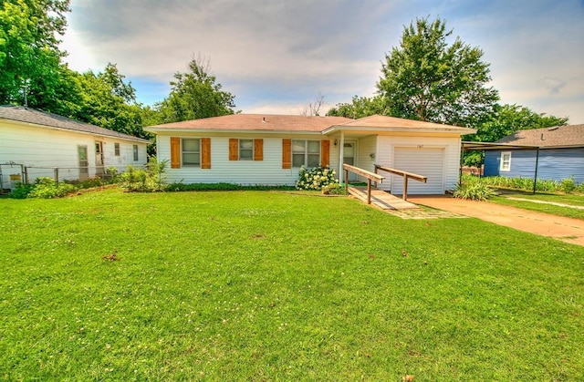 1817 W Harrison Ave, Guthrie, OK 73044 - ranch-style home featuring driveway and a garage