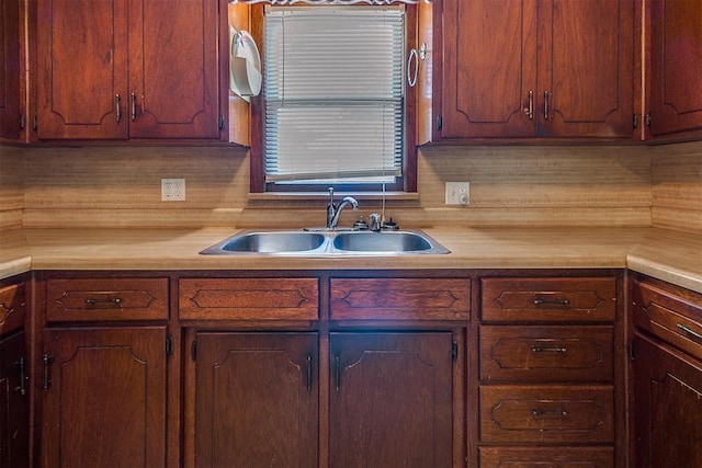 1817 W Harrison Ave, Guthrie, OK 73044 - kitchen with light countertops
