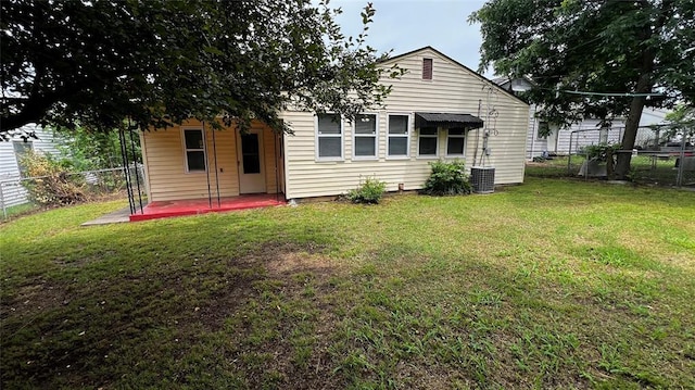 425 Mohawk Dr, Pauls Valley, OK 73075 - rear view of property with a fenced backyard