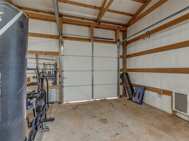 7401 E Forrest Hills Rd, Guthrie, OK 73044 - view of garage