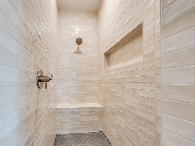 1136 Jozie Way, Tuttle, OK 73089 - full bath featuring a tile shower