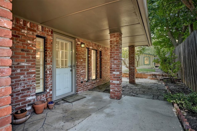 1825 Kings Rd, Edmond, OK 73013 - view of covered porch