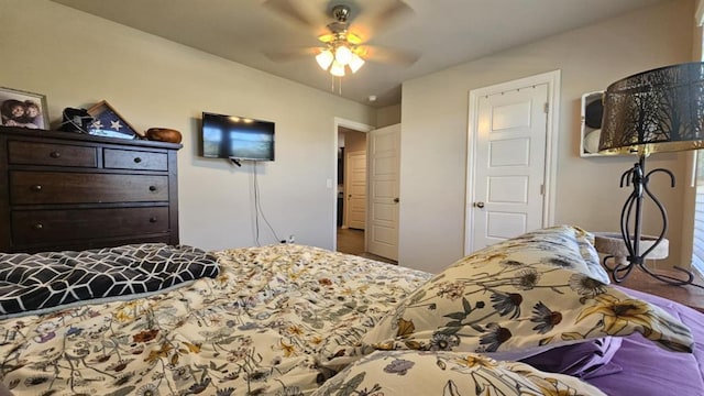 11704 SW 40th St, Mustang, OK 73064 - bedroom featuring a ceiling fan