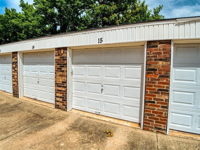 3003 River Oaks Dr Unit 119, Norman, OK 73072 - view of garage