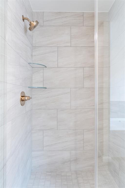 3825 NW 176th St, Edmond, OK 73012 - full bathroom with a stall shower