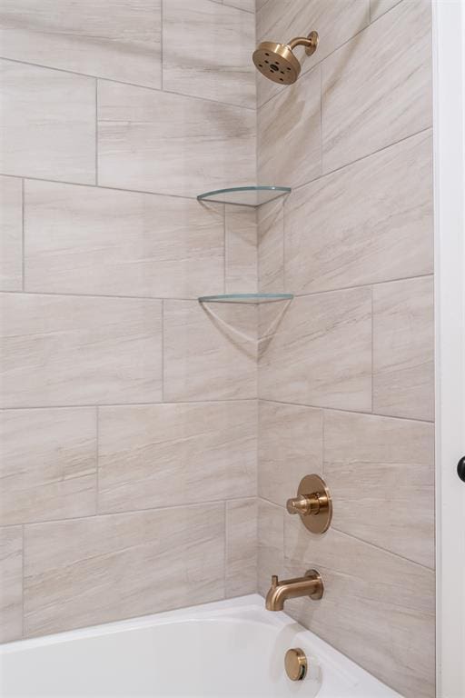 3825 NW 176th St, Edmond, OK 73012 - full bath featuring tub / shower combination