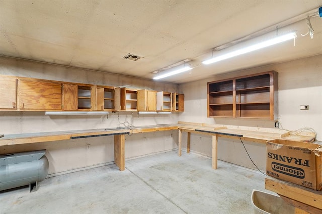 813 N Council Rd Unit S, Newcastle, OK 73065 - basement featuring a workshop area