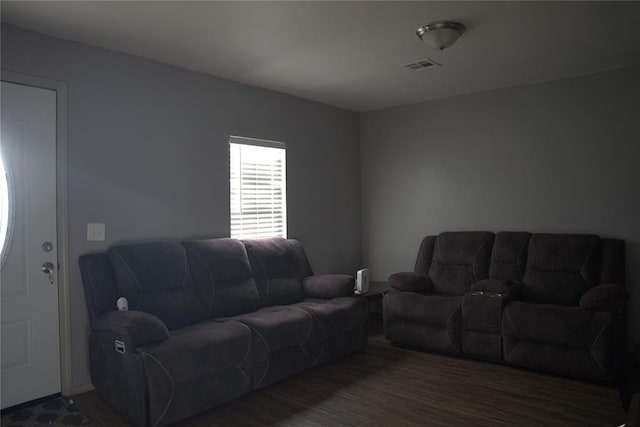 9008 N Walker Ave, Oklahoma City, OK 73103 - view of living room