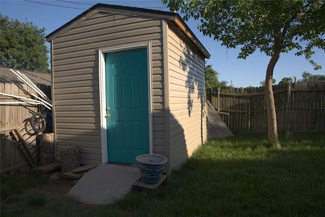 9008 N Walker Ave, Oklahoma City, OK 73103 - view of shed