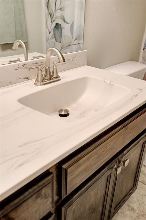1109 Hickory Creek Dr, Yukon, OK 73099 - bathroom with vanity