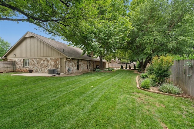 11209 Thorn Ridge Rd, Oklahoma City, OK 73120 - fenced backyard with a patio area
