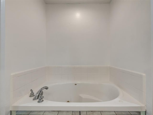 3922 Deer Xing, Edmond, OK 73025 - bathroom with a tub with jets