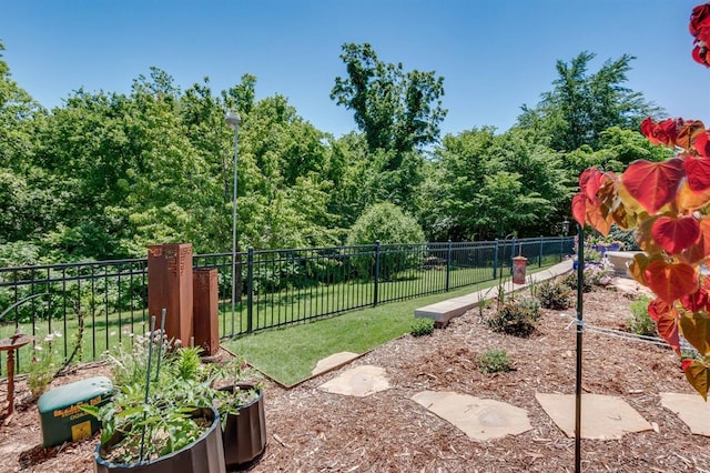637 Branch Line Rd, Yukon, OK 73099 - view of yard