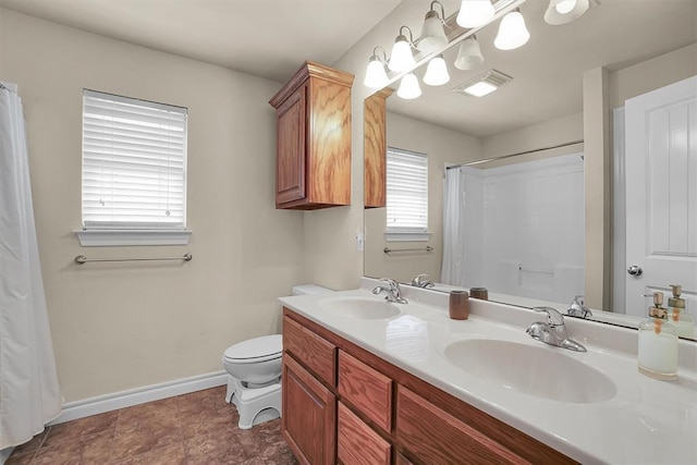 1809 Foxtail Cir, Altus, OK 73521 - full bathroom with double vanity and curtained shower