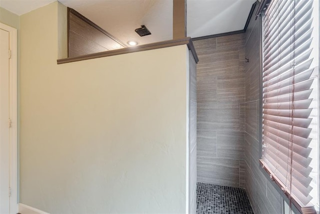 434 NW 48th St, Oklahoma City, OK 73118 - full bathroom featuring tiled shower