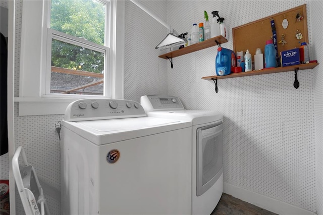 201 S Park Rd, Hobart, OK 73651 - washroom featuring independent washer and dryer and wallpapered walls