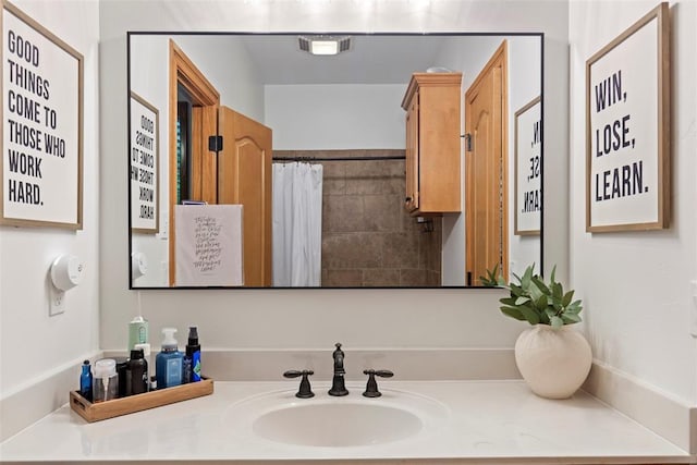 1900 Cobblestone Dr, Shawnee, OK 74804 - full bath featuring vanity and a shower with curtain