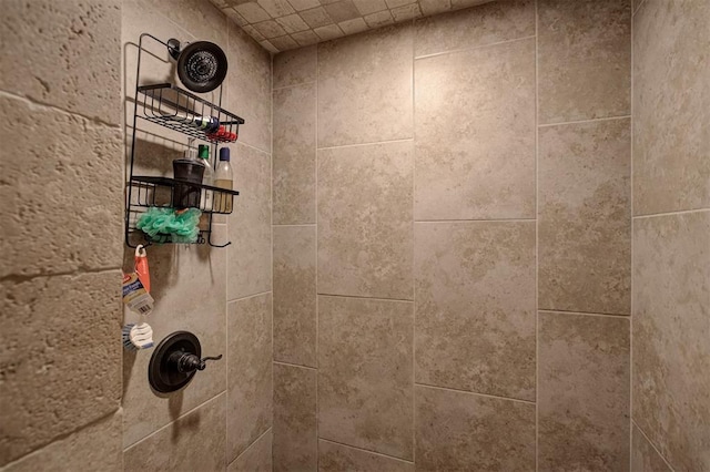 2329 Chase Way, Yukon, OK 73099 - bathroom view of tiled shower