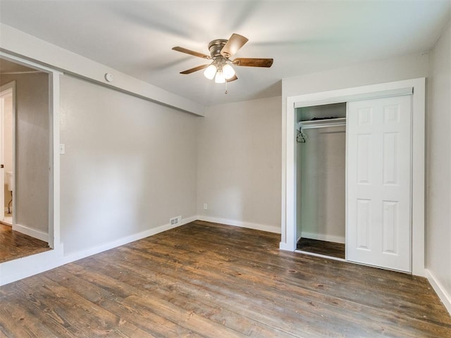 529 S 2nd Ave, Purcell, OK 73080 - unfurnished bedroom with wood finished floors, ceiling fan, and a closet