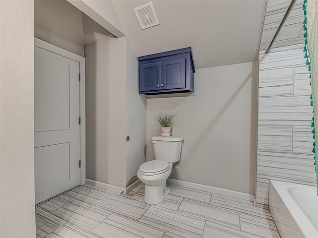 11104 Fairways Ave, Yukon, OK 73099 - full bath with toilet and baseboards