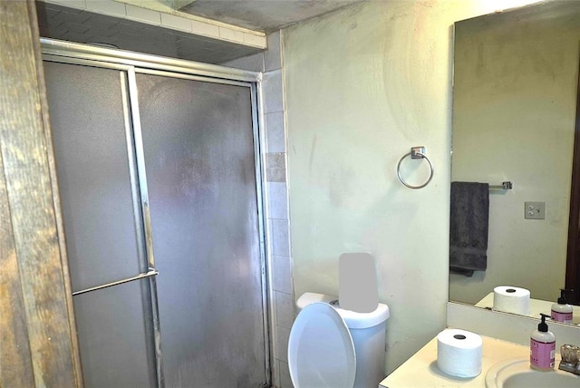 3120 Del Rey Dr, Midwest City, OK 73110 - bathroom featuring a shower stall and vanity