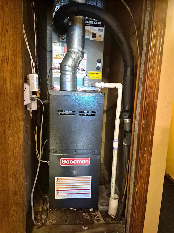 3120 Del Rey Dr, Midwest City, OK 73110 - utility room with heating unit