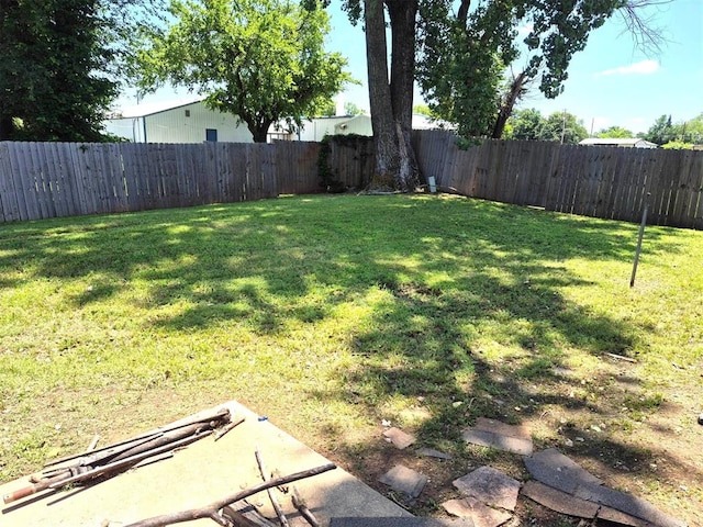 3120 Del Rey Dr, Midwest City, OK 73110 - view of fenced backyard