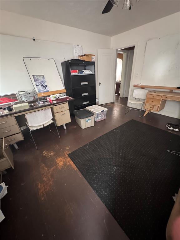 2701 NW 12th St, Oklahoma City, OK 73107 - office space with ceiling fan
